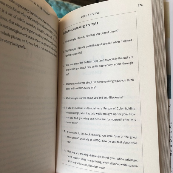 Book: Me and White Supremacy by Layla F. Saad - Picture 5 of 12